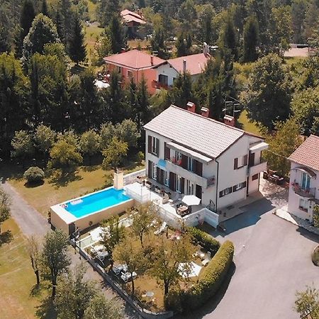 Guest House Surina App Surina'S Green Holiday Rupa Εξωτερικό φωτογραφία