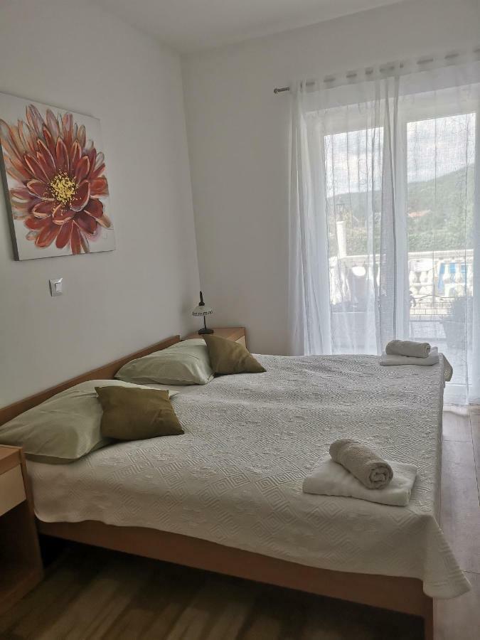 Guest House Surina App Surina'S Green Holiday Rupa Εξωτερικό φωτογραφία