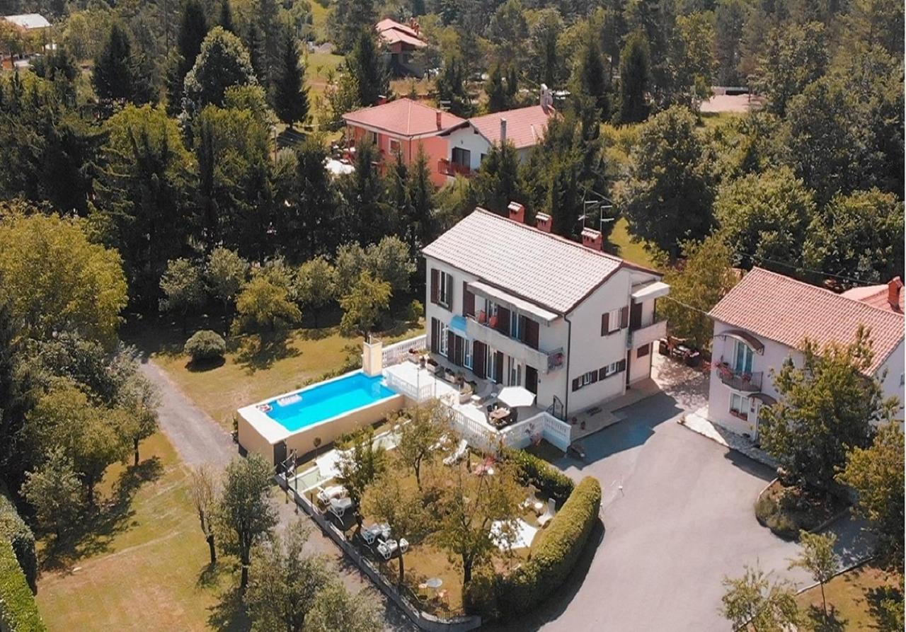 Guest House Surina App Surina'S Green Holiday Rupa Εξωτερικό φωτογραφία